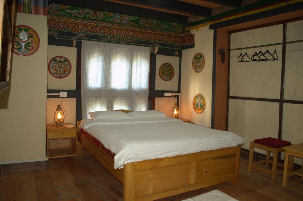 Ama'S Village Lodge Paro Bagian luar foto